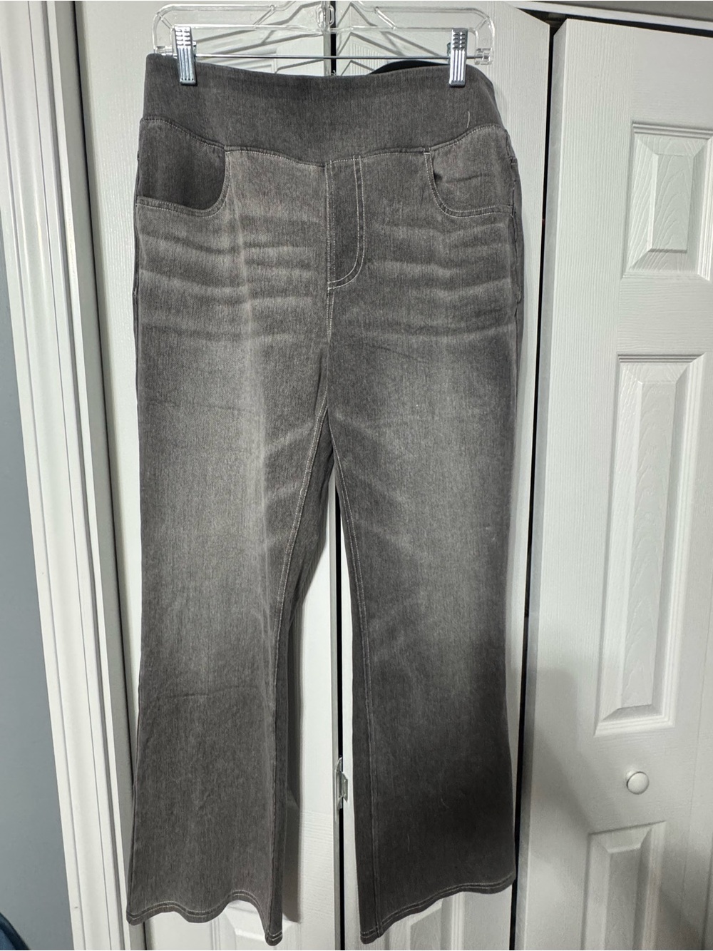 Halara Gray Denim Straight Leg Pants Women's
XL Petite